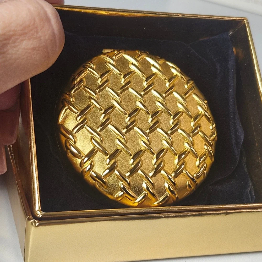 Estee Lauder CHAIN LINK Compact Gold Lucidity 06 Translucent Powder